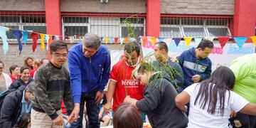 Las Heras, un árbol por la inclusión. El Intendente Daniel Orozco, destacó que las personas con este síndrome, brindan empatía, humildad e inocencia.