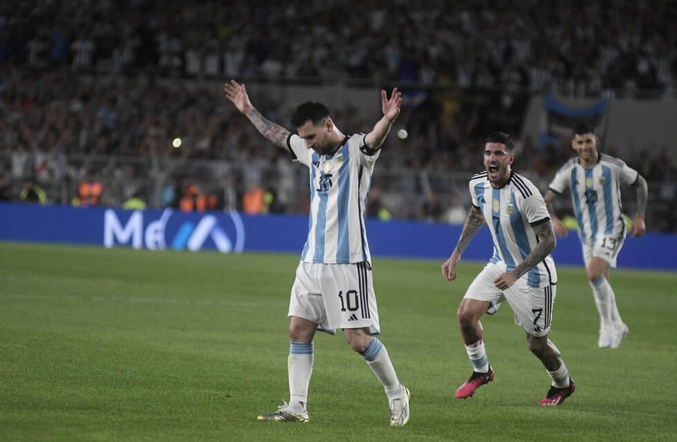 ¡Genio campeón! Messi marcó un golazo ante Panamá y llegó a los 800 goles en su carrera profesional