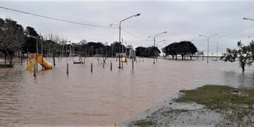 El río Uruguay alcanzó los 8,08 metros de altura en Paso de los Libres.