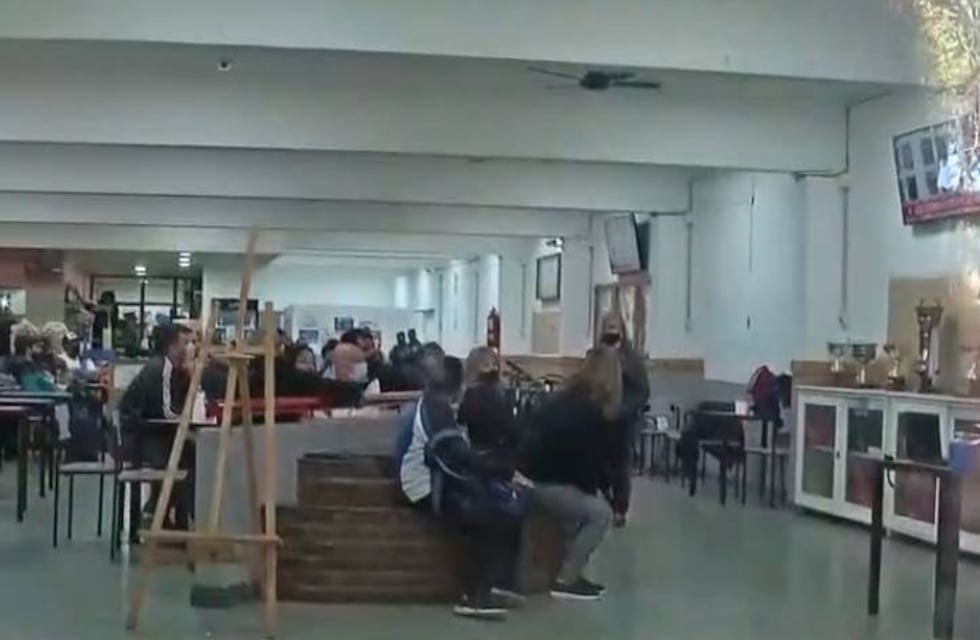 Allanaron el Club Echesortu por denuncia de lavado de dinero contra Yalil Azum