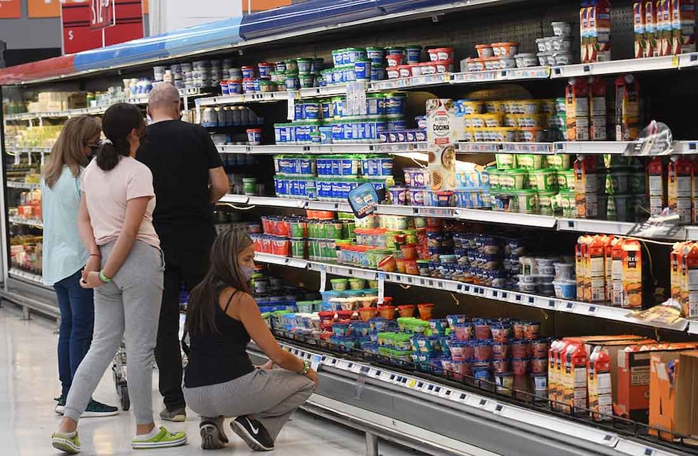 Cuánto dinero necesitó una familia de Mendoza para no caer bajo la línea de la pobreza en noviembre