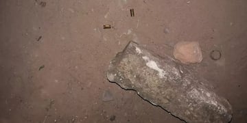 La policía secuestró seis vainas servidas sobre Lanteri al 2100, ex pasaje 1746.