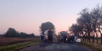 El tremendo impacto se registró en la ruta 35, cerca de la ciudad de Río Cuarto. (Policía)
