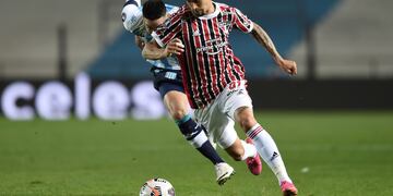 El ex-Independiente Emiliano Rigoni abrió el marcador para Sao Paulo en el Cilindro de Avellaneda. (Foto: AP)