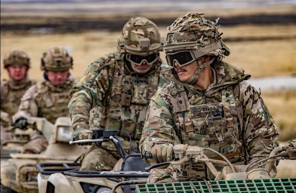 Ejercicios militares y detonaciones en Malvinas