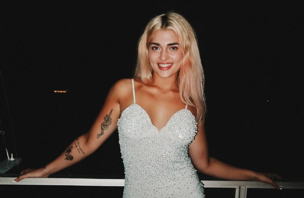 Martita Fort y su colección de microbikinis: de todos los colores y con lujosos detalles