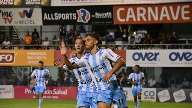 Lencina, autor de los dos goles de Atlético de Rafaela ante Gimnasia y Esgrima de Jujuy