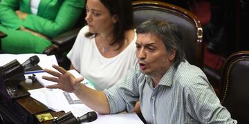 Tras su renuncia a la presidencia del bloque, Germán Martínez hará "lo imposible" para que Máximo Kirchner acompañe el proyecto sobre el pago de la deuda  Foto: Télam/ Archivo