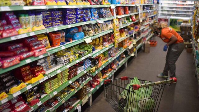A partir de este miércoles rigen los precios máximos, que congela los precios hasta el 7 de enero de 2022. (Pedro Castillo / La Voz)