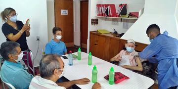 Comenzó la vacunación en residencias geriátricas de Entre Ríos