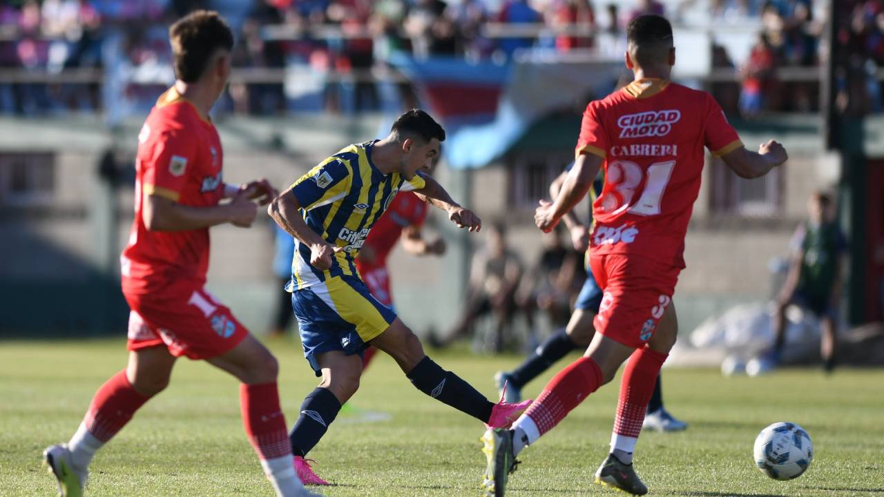 Arsenal se enfrentó a Rosario Central como local en la fecha 14 de la zona A de la Copa de la Liga Profesional 2023.
