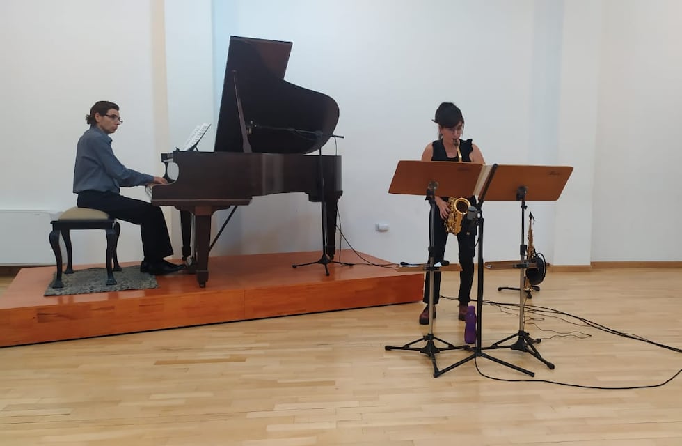 Docente de “La Remo” se lució en examen de Saxo