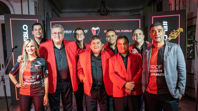 El grupo de cumbia participó hace poco en el festejo virtual por el aniversario de la fundación del club. (@lospalmeras_ok)