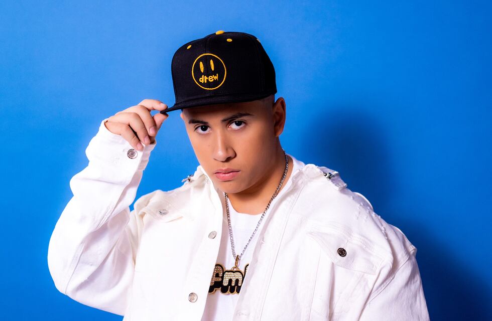 Quién es FMK, el invitado de Mau y Ricky para las batallas de La Voz Argentina