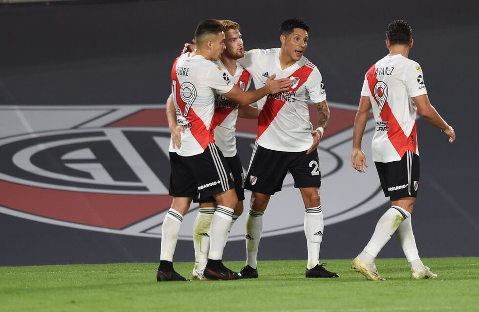 Goles de ex Instituto en el triunfo del River escolta