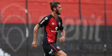 El ex Gimnasia y Esgrima de La Plata no convenció cuando le tocó jugar en el fondo rojinegro. (TyC Sports)