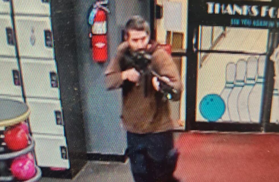 Masacre en Estados Unidos: al menos 22 muertos y 50 heridos por dos tiroteos