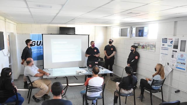 Capacitación a la GUR sobre uso de matafuegos