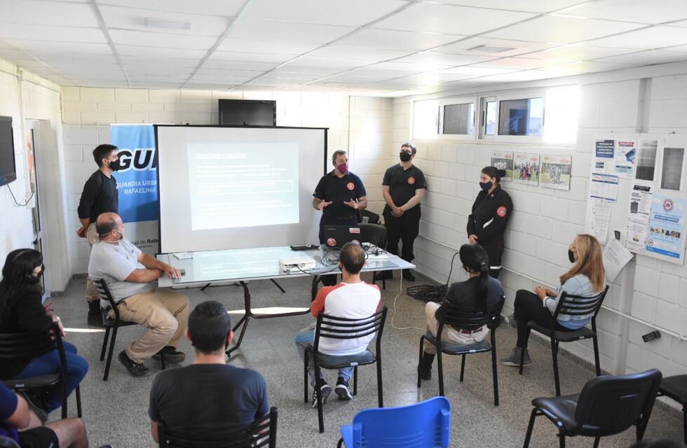 Agentes de la GUR y del Centro de Monitoreo continúan capacitándose