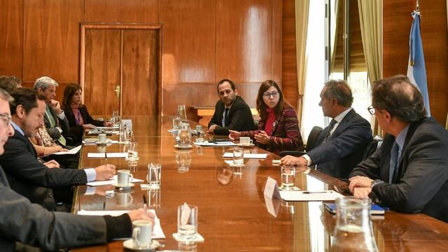 Batakis, Scioli, Pollera y Pesce pidieron a las grandes empresas retrotraer precios al 1 de julio.