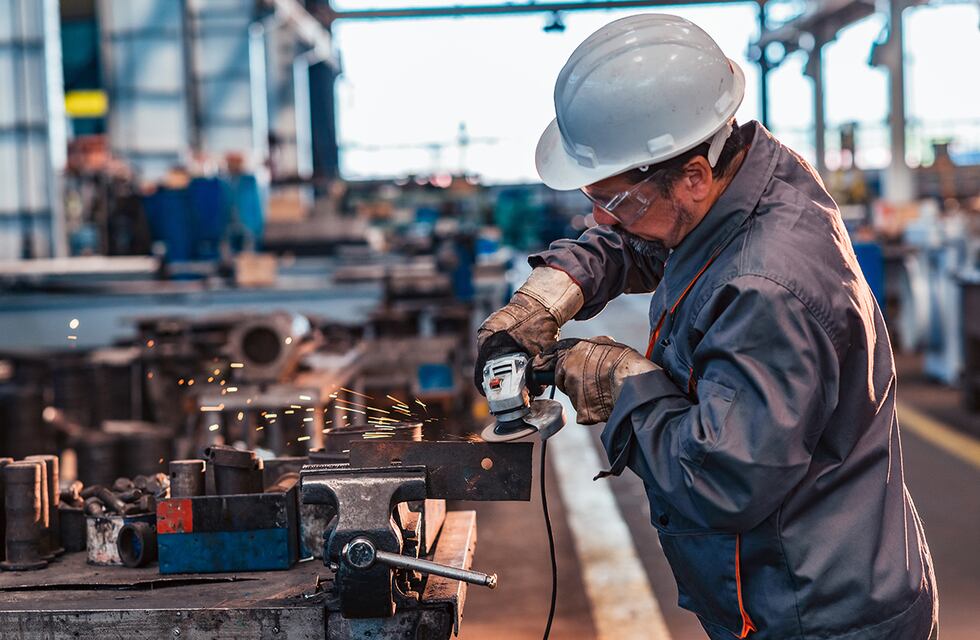 La economía creció un 5% interanual en mayo, impulsada por finanzas y comercio