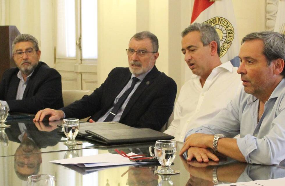 Rubén Rimoldi le contestó a Pablo Javkin: “Estoy constantemente en Rosario”