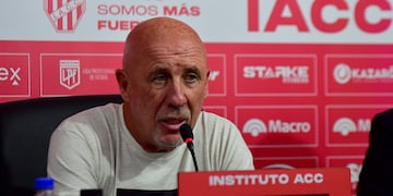 La presentación de Daniel Oldrá como entrenador de Instituto. (Pedro Castillo / La Voz)