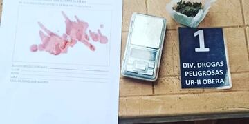 Hallan marihuana oculta en un paquete de yerba en Oberá.