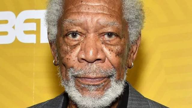 Este es el impactante secreto detrás de los aretes dorados de Morgan Freeman.