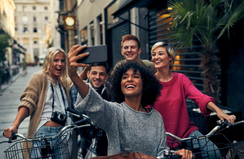 Redes, comunicación y comercio según las generaciones: qué esperan los potenciales clientes según su edad