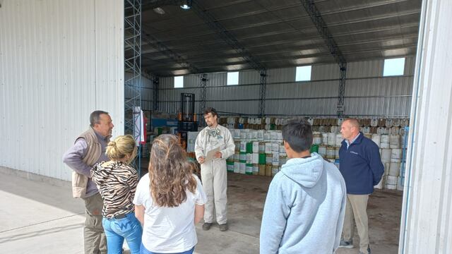 Alumnos de la Escuela Agraria Nº 1 visitaron el CAT de Tres Arroyos
