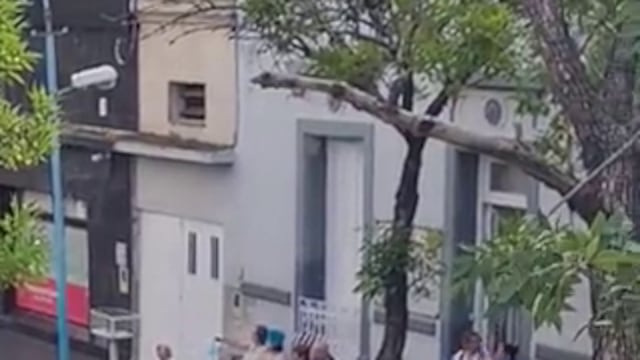 Abuelos en un geriátrico no se quisieron perder los festejos por la final