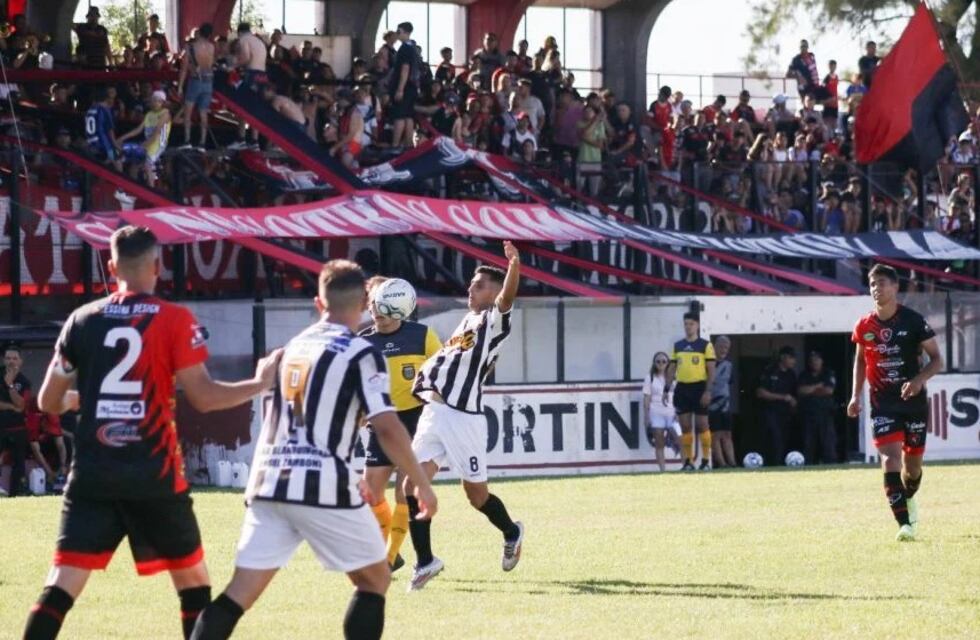 Regional Amateur: Sporting ganó por la mínima en el comienzo de los playoff