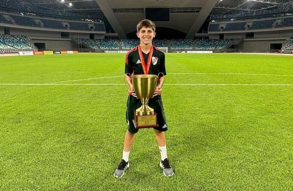 Bautista Bainotti de Arroyito, se consagró campeón con la Octava de River Plate en China