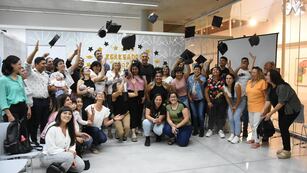 Graduados de los programas municipales educativos