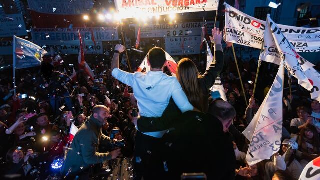 Emanuel Gainza junto a María Eugenia Vidal.