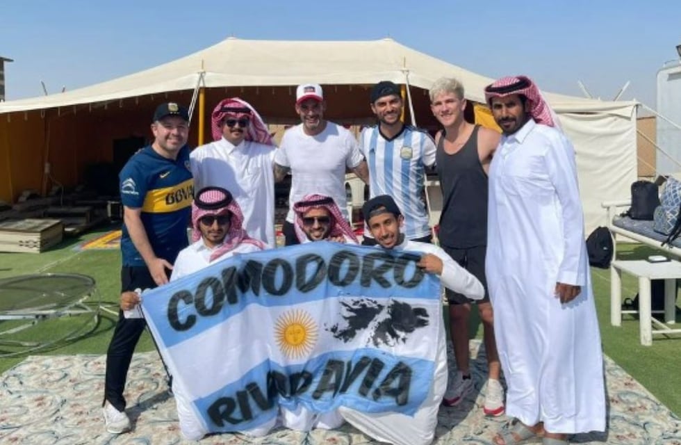 La increíble experiencia que vivió un bombero comodorense en Qatar con un árabe fanático de Lionel Messi