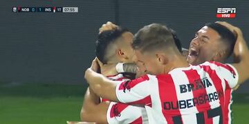 El festejo del 1 a 0 de Gastón Lodico para Instituto ante Newells (Captura).