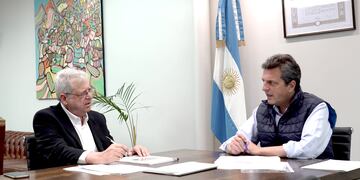 Gabriel Rubinstein y Sergio Massa en el ministerio de Economía. Foto: La Voz.