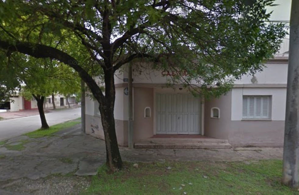 Por el mal tiempo anunciado, abrirán un nuevo vacunatorio en el Club Estudiantes, para jóvenes