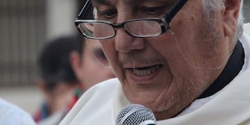 La Iglesia confirmó la dimisión del estado clerical definitiva de Julio César Aguirre, cura párroco de Jesús María (noticiasjesusmaria.com.ar).