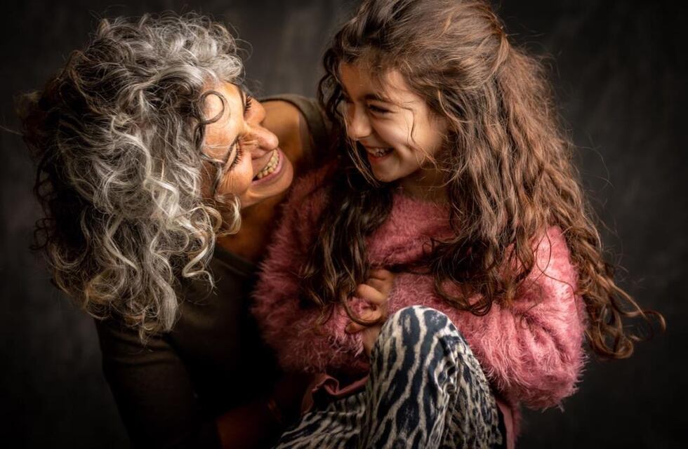 Fotógrafos solidarios: realizan sesiones de fotos y todo lo que reúnen va destinado a un merendero