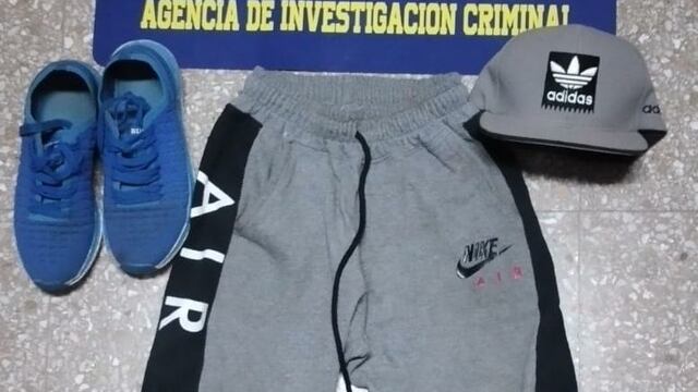 ropa secuestrada por la AIC, que habría usado durante el robo