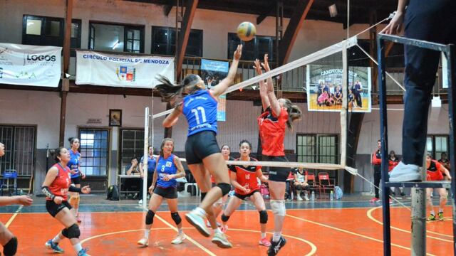 Vóley A1 femenino, Policial pasó a la semifinal tras vencer a Maipú por 3-0.