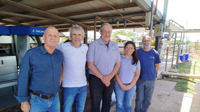 El vicepresidente de Asuntos Tecnológicos del CONICET visitó el Instituto de Investigación de la Cadena Láctea en INTA Rafaela