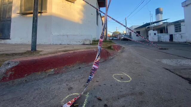 Un barrabrava de Belgrano se enfrentó a vecinos de barrio Los Plátanos y el hecho dejó dos muertos.