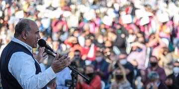 Manzur estuvo en un encuentro con dirigentes de Yerba Buena.