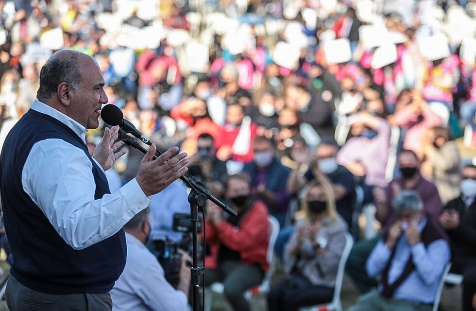 Manzur se reunió con dirigentes políticos en Yerba Buena