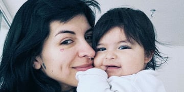 Cazzu y su hija, Inti