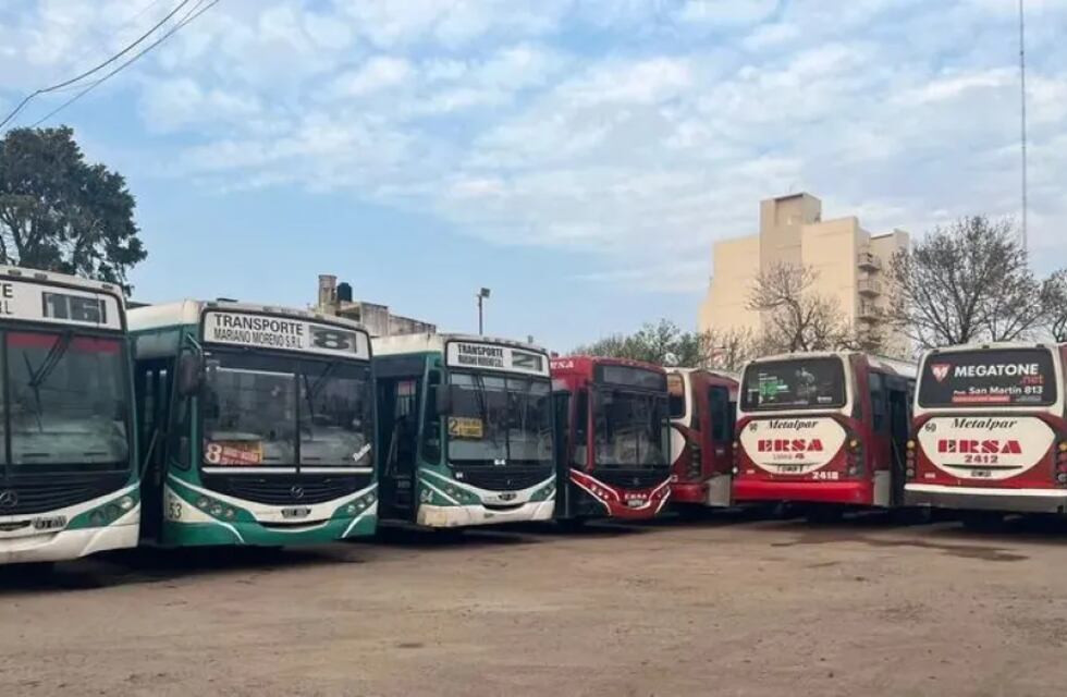 UTA mantiene el paro de colectivos urbanos en Paraná por falta de pago de salarios